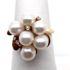 Pearl and Diamond Leaf Ring in 14KYG
