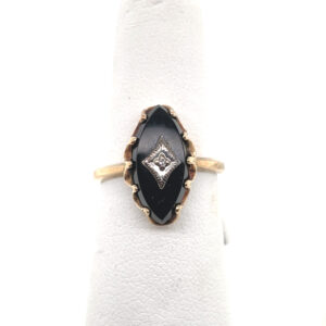 Oval Onyx Ring in 10KYG