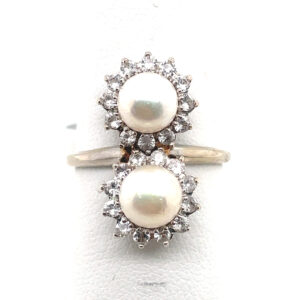 Dual-Pearl Ring With Clear Stones in 14KWG