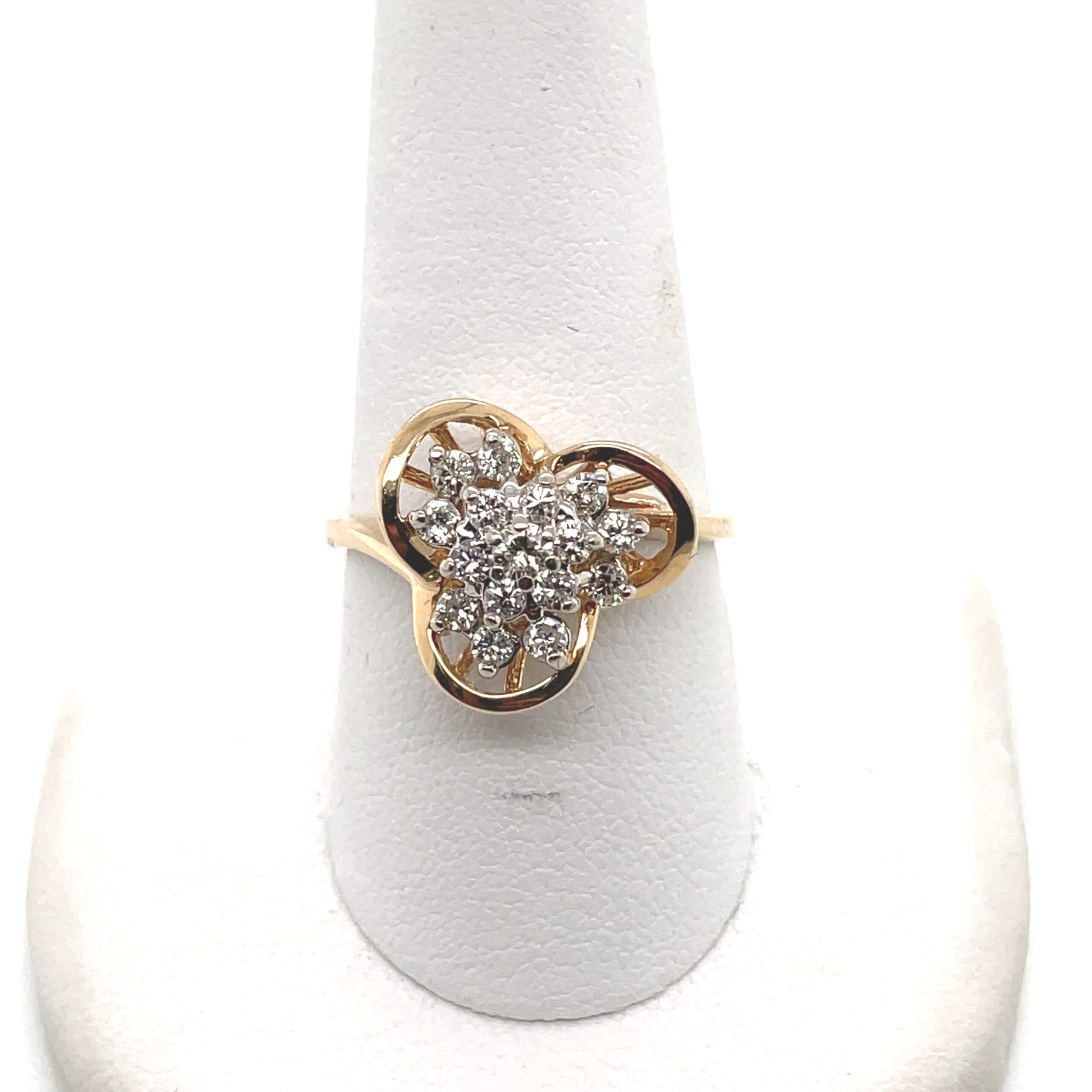 Schlumberger 16 Stone Diamond Ring at 1stDibs | schlumberger 16 stone ring  story, anna paquin engagement ring, anna paquin wedding ring